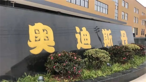 1.webp.jpg 1.webp.jpg