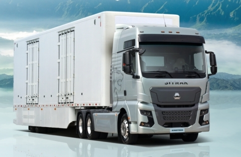 省电卷王——<font color='#1d9ed2'>中</font><font color='#1d9ed2'>国</font><font color='#1d9ed2'>重</font><font color='#1d9ed2'>汽</font>汕德卡纯电牵引车：拒绝续航焦虑 智能领航前行