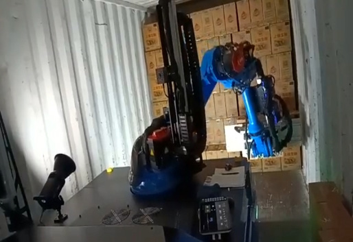 赛那德科技有限公司-食品饮料行业高频发运场景下自主装卸机器人应用示范案例